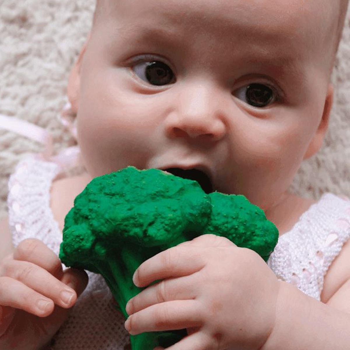 Mordedor juguete BRUCY THE BROCCOLI Oli and Carol