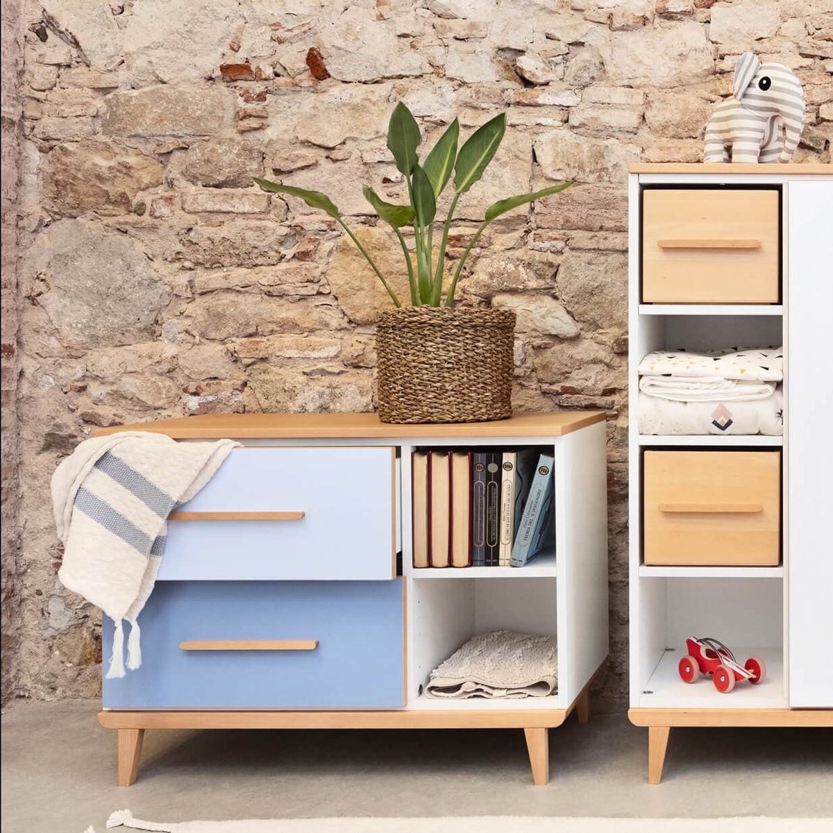 Mueble pequeño 2 cajones 2 huecos NADO Retro acabado haya capri blue