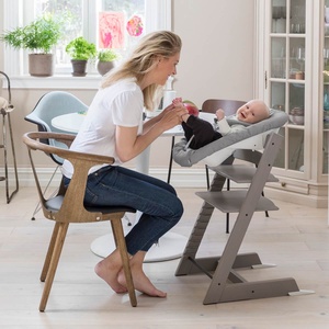 Newborn set-colgador juguetes TRIPP TRAPP Stokke gris