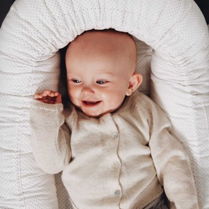 Nido colecho GRO Liewood Classic dot creme de la creme