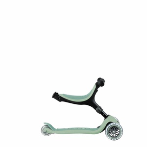 Patinete GO•UP ACTIVE LIGHTS Ecologic Globber pistacho