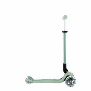 Patinete GO•UP ACTIVE LIGHTS Ecologic Globber pistacho