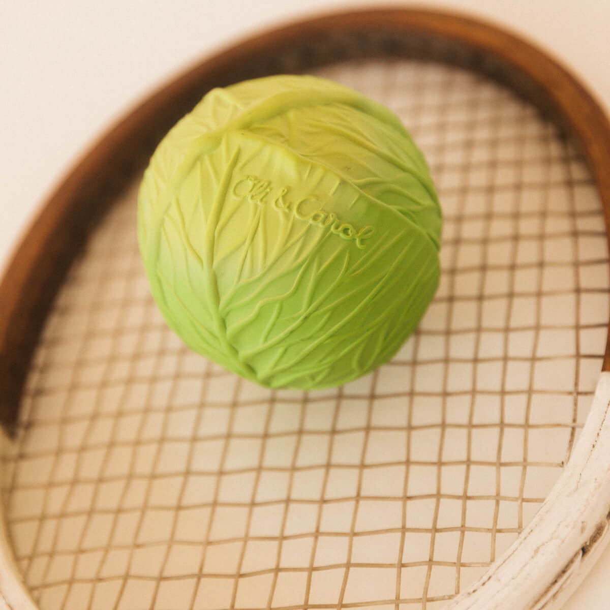 Pelota mordedor SPORTY BALLS Oli and Carol Col verde