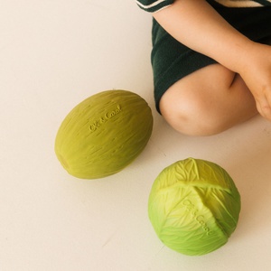 Pelota mordedor SPORTY BALLS Oli and Carol Col verde
