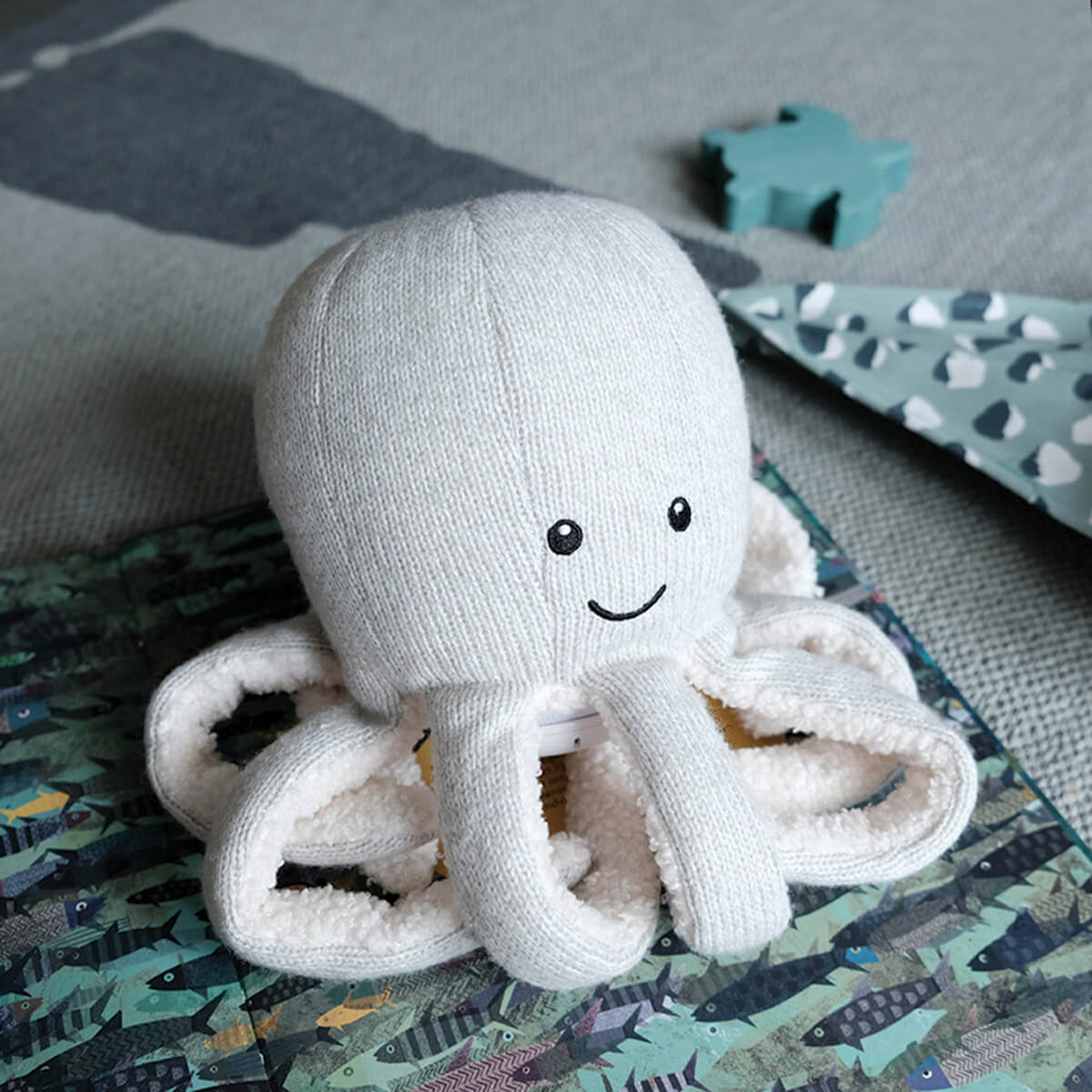 Peluche musical OLLY Flow Amsterdam gris
