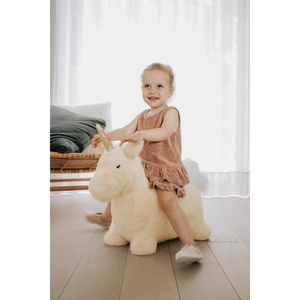 Peluche saltarín UNICORN Wild & Soft