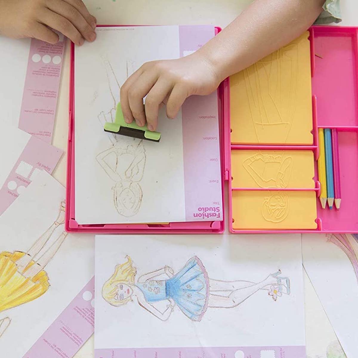 Portafolios diseños FASHION STUDIO 4M