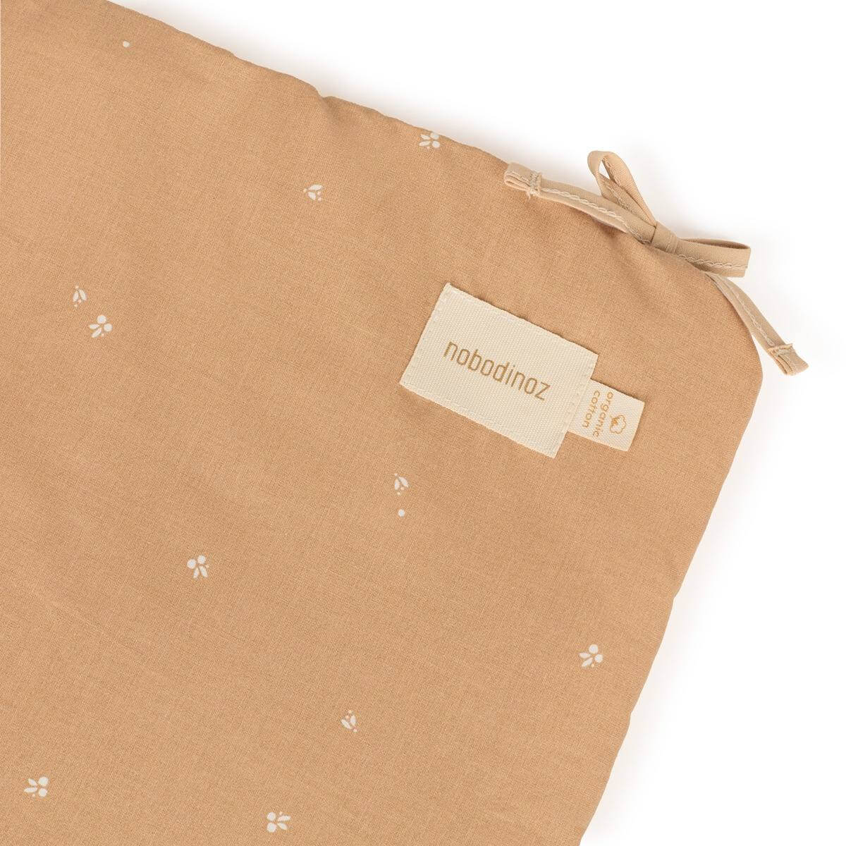 Protector cuna NEST STORIES Nobodinoz blush little cherries
