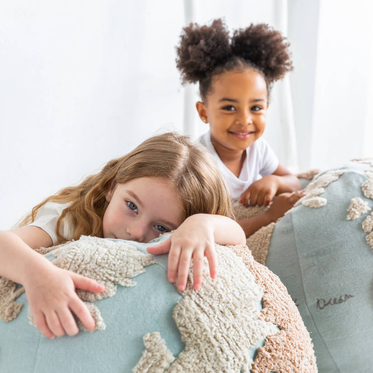 Puf 50cm WORLD MAP Lorena Canals