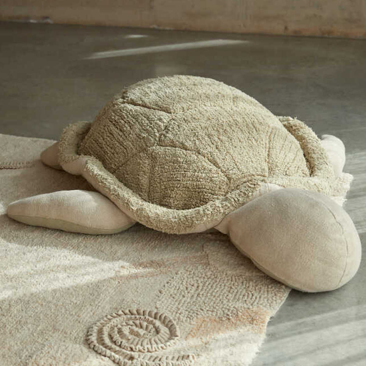 Puf SEA WONDERS Lorena Canals Mrs. Turtle