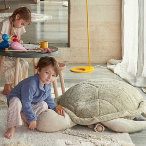 Puf SEA WONDERS Lorena Canals Mrs. Turtle