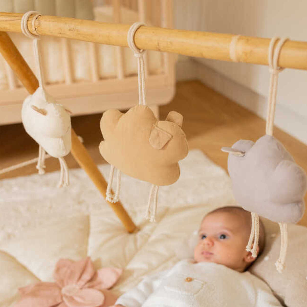 Set 3 colgantes sensoriales LITTLE SHEEP Lorena Canals