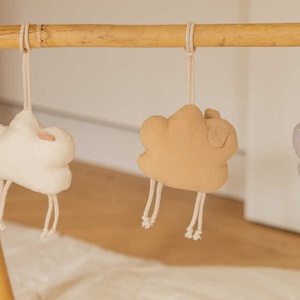 Set 3 colgantes sensoriales LITTLE SHEEP Lorena Canals