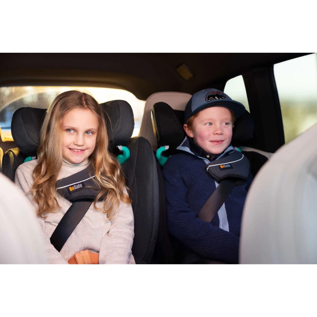 Silla de coche elevadora FLEX FIX 2 i-Size Besafe fresh black cab
