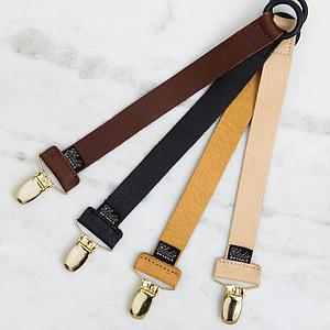 Sujeta chupetes LEATHER Elodie Details cognac
