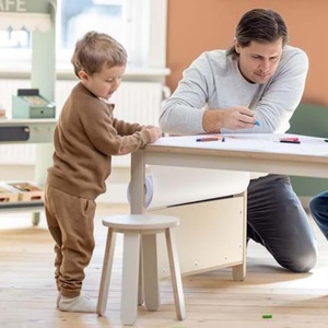 Taburete mesa dibujo PLAY Flexa warm grey