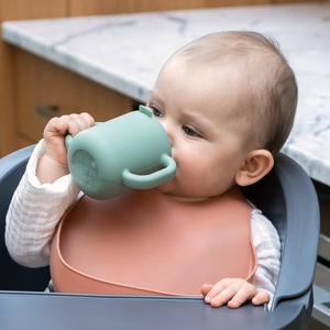 Taza aprendizaje Béaba verde salvia