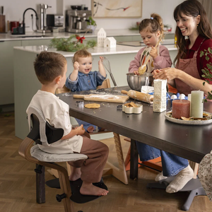 Trona bebé NOMI Stokke nogal-negro